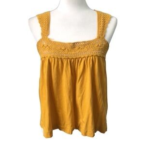 Hi-Line Babydoll Tank With Crochet Neckline Size Medium